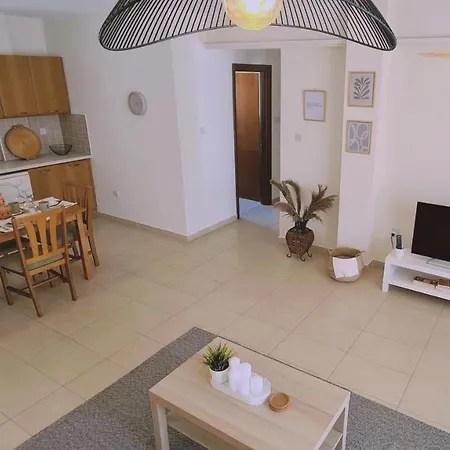 Sunny Palms Apt