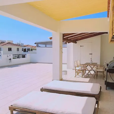 Sunny Palms Apt Apartment