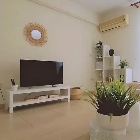 Sunny Palms Apt Apartment *