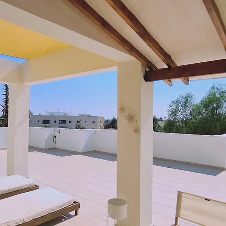 Διαμέρισμα Sunny Palms Apt